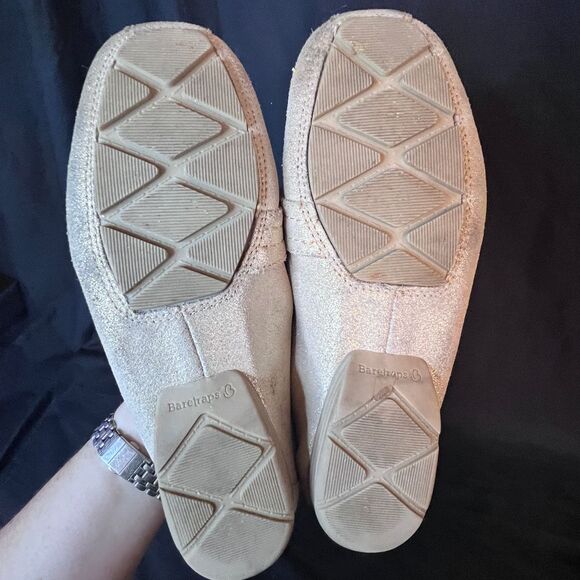 Baretraps Women's Oakes Moccasins Metallic Gold Suede loafer shoe Size 7.5 - Picture 3 of 12